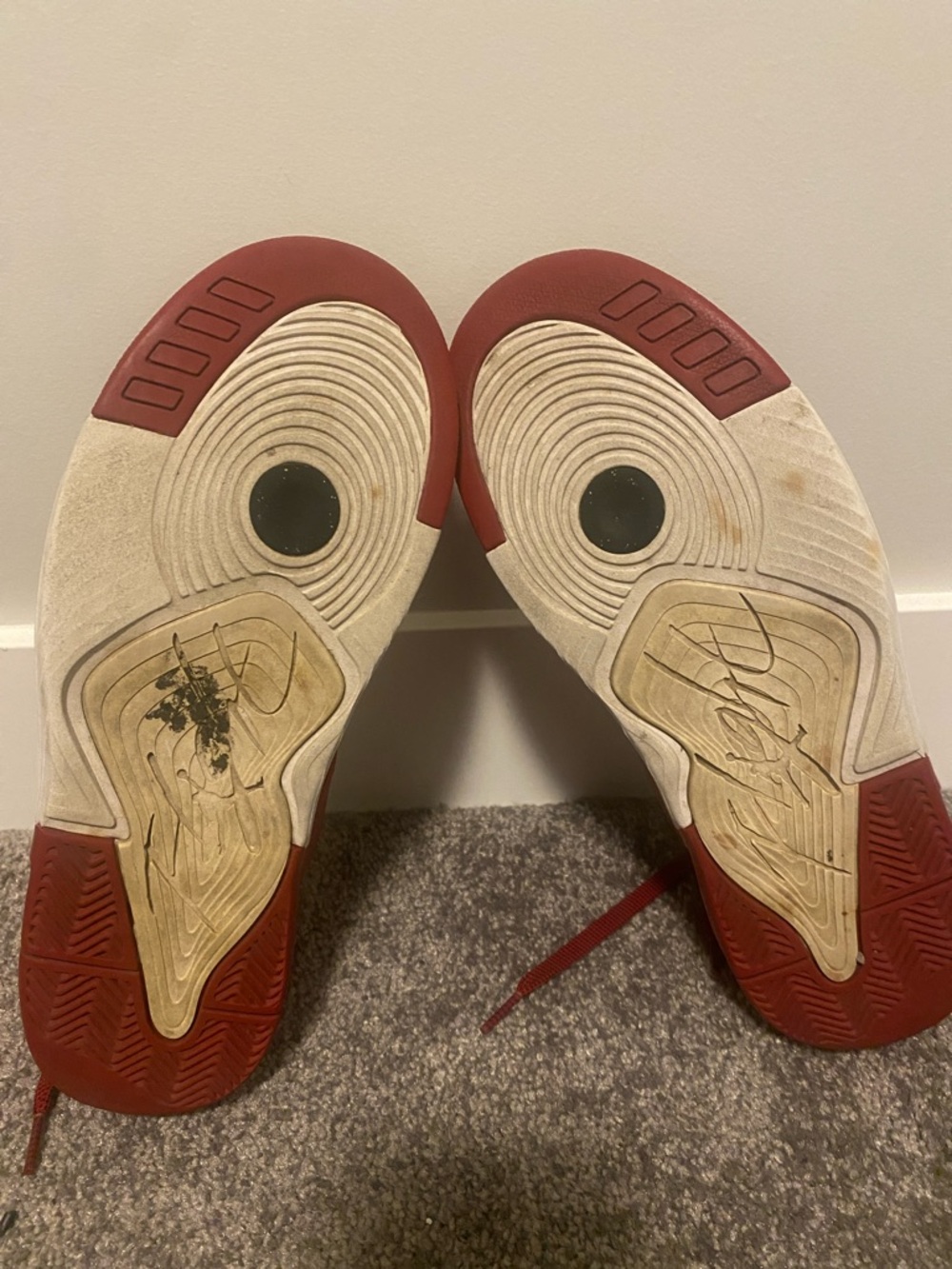 Nike Red and White Low-Top Sneakers - Picture 3 of 4